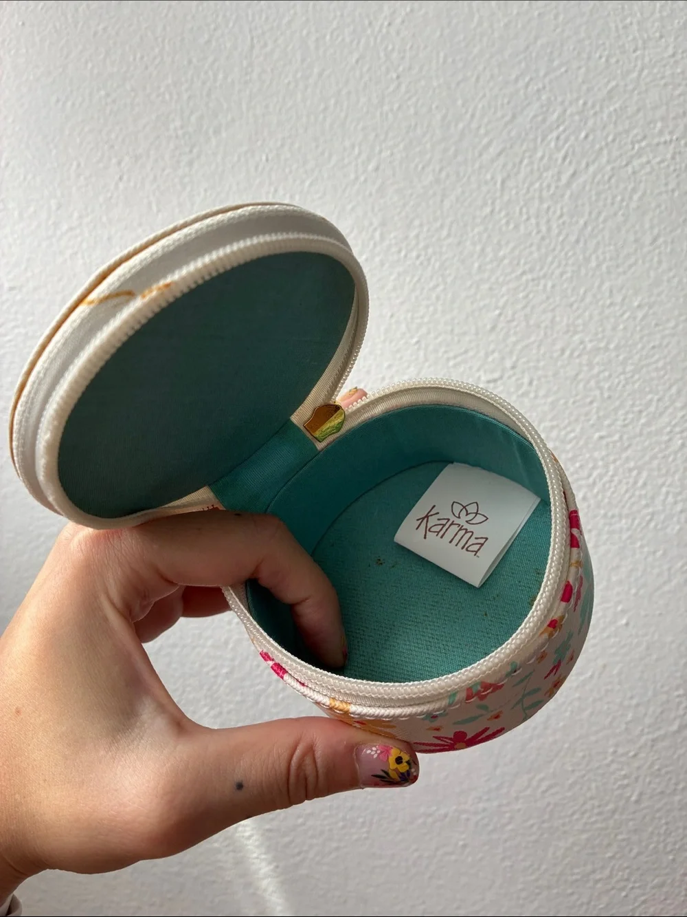 Karma small round
